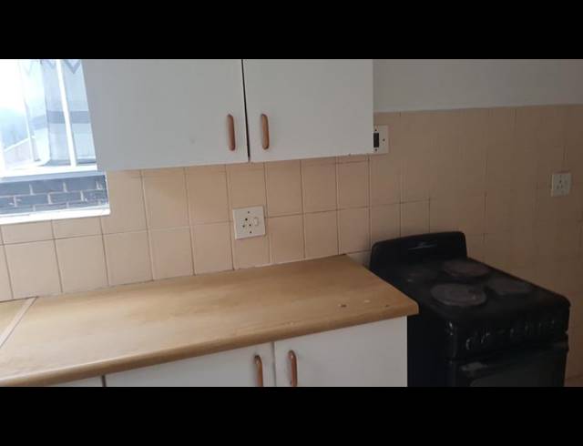 2 BEDROOM PROPERTY TO RENT IN BEDFORD GARDENS